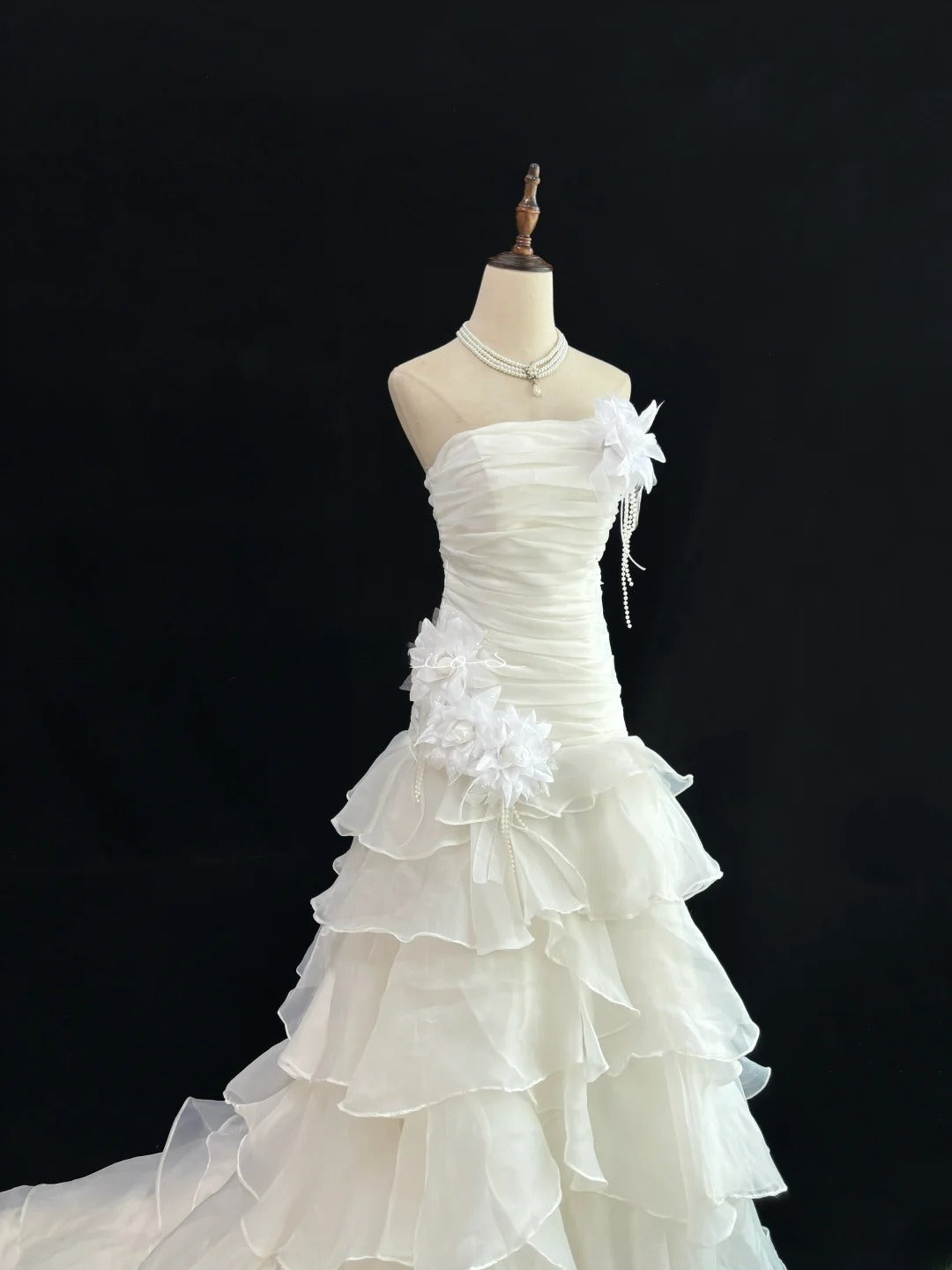 Vintage Mermaid Strapless White With Tiered Layers Chiffon Brides Gown Bridal Dress Wedding Dresses Style RB7572