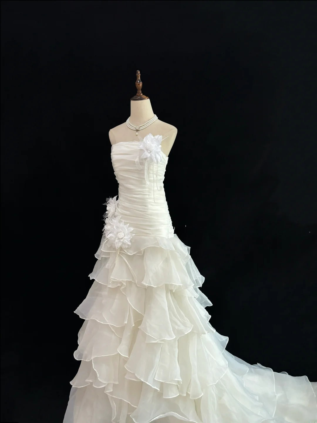 Vintage Mermaid Strapless White With Tiered Layers Chiffon Brides Gown Bridal Dress Wedding Dresses Style RB7572
