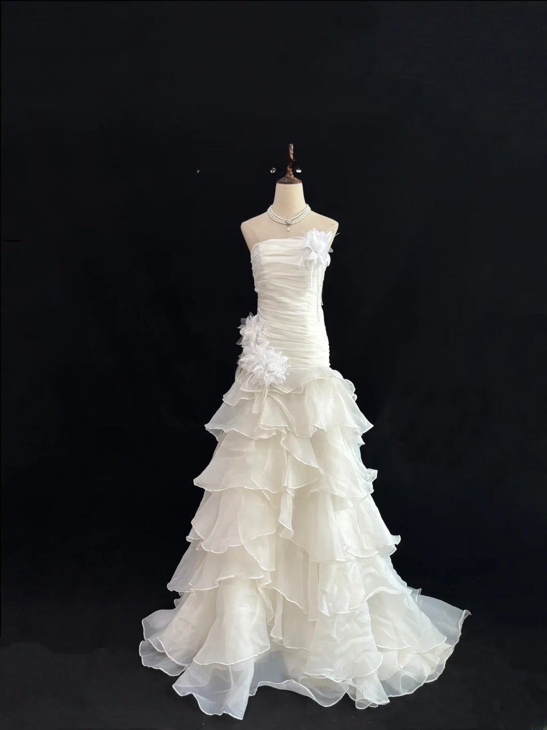 Vintage Mermaid Strapless White With Tiered Layers Chiffon Brides Gown Bridal Dress Wedding Dresses Style RB7572