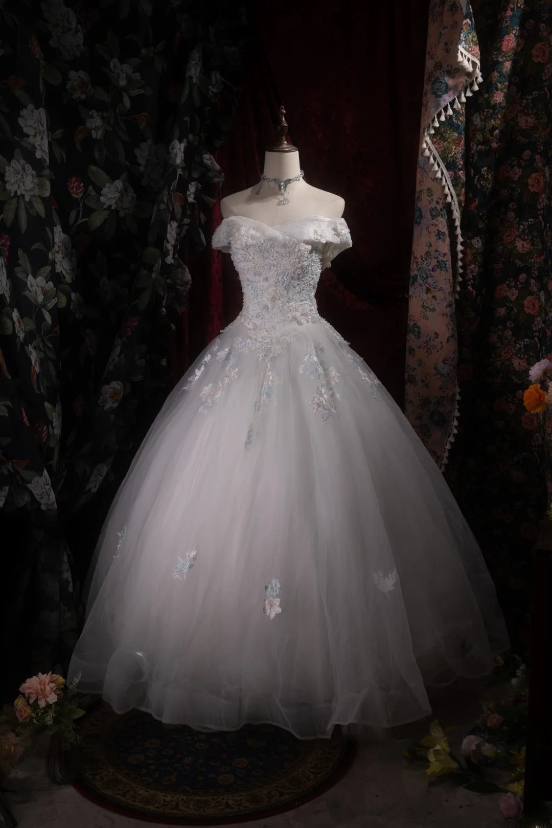 Cute Princess Ball Gown Formal Events Off The Shoulder Gray White With Lace Quince Dress Quinceanera Dresses Birthday Outfits RB8370