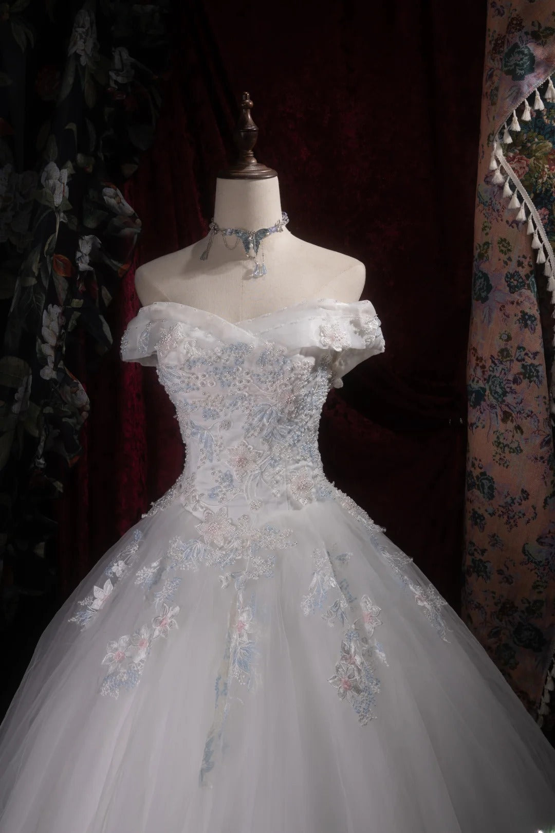 Cute Princess Ball Gown Formal Events Off The Shoulder Gray White With Lace Quince Dress Quinceanera Dresses Birthday Outfits RB8370