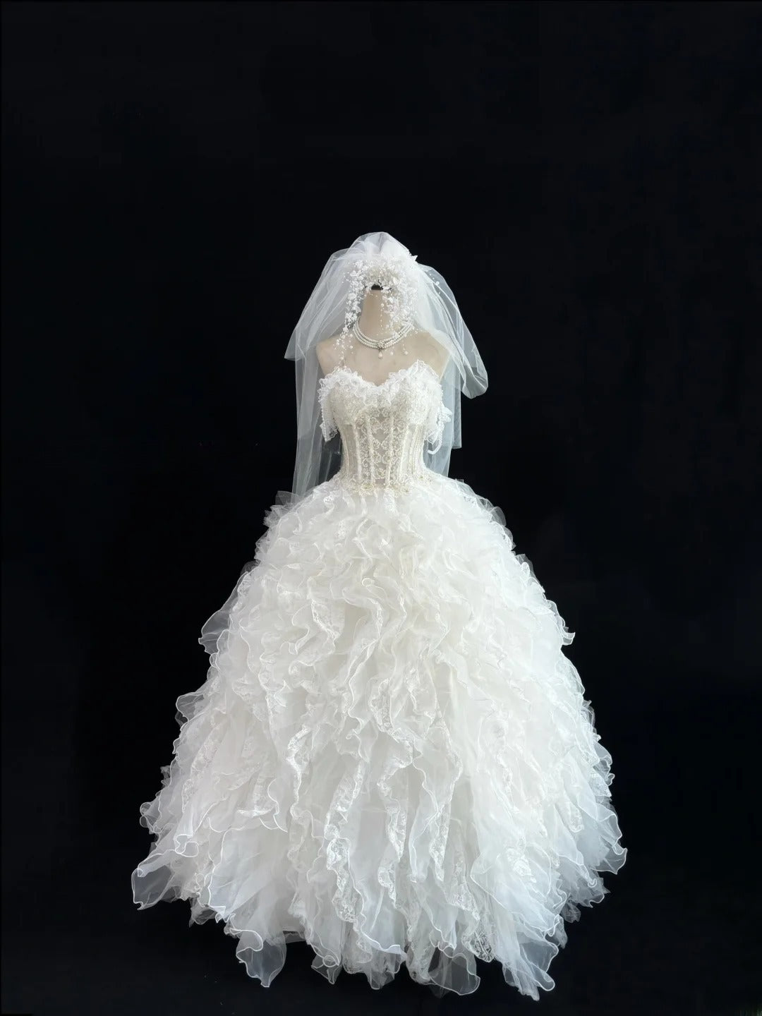 Cute Ball Gown Spaghetti Straps White Tulle With Tiered Layers Long Quince Dress Voluminous Sweet 16 Sweet Sixteen Outfits Vestido de 15 RB7575