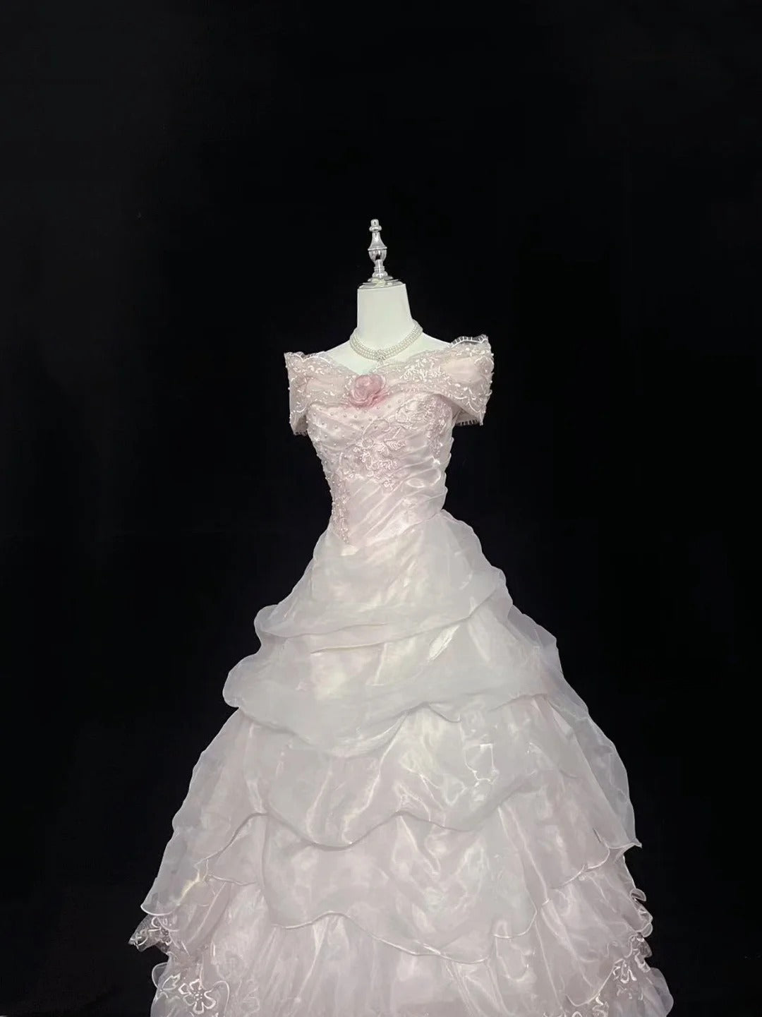 Cute Ball Gown Off The Shoulder Pink Organza With Tiered Layers Long Quince Dress Voluminous Sweet 16 Sweet Sixteen Outfits Vestido de 15 RB7576