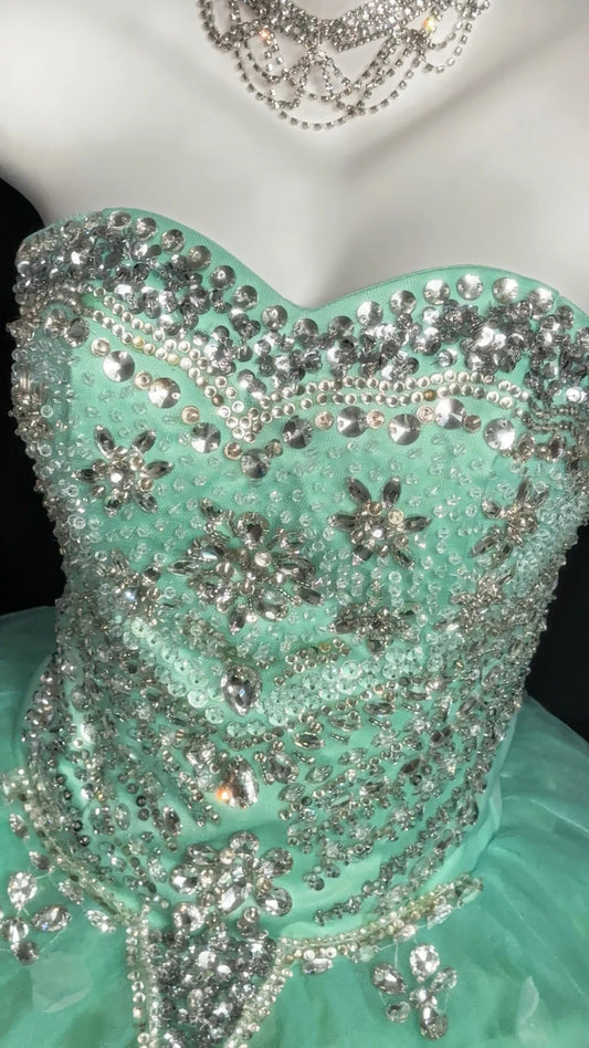 Princess Ball Gown Strapless Green Tulle Long With Beading Corset Fitted Sweet 16 Dresses Seventeen Quince Dress RB3607