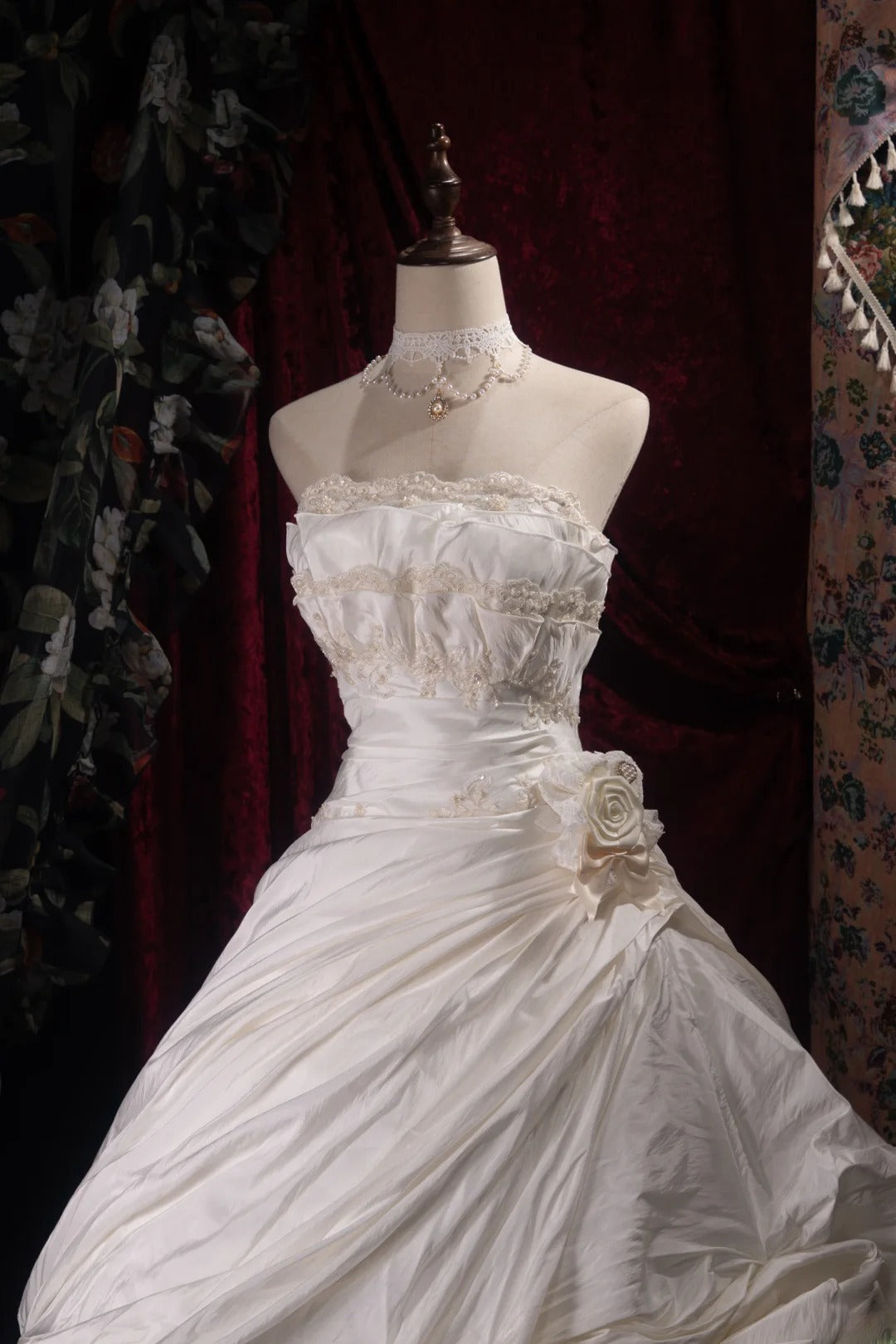 Vintage Ball Gown Strapless 2000s White With Ruffled Flower Long Autumn Winter Bridal Dress Wedding Dresses RB8373