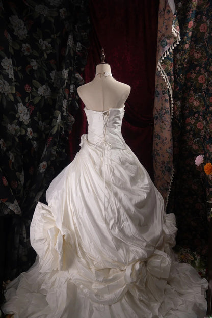 Vintage Ball Gown Strapless 2000s White With Ruffled Flower Long Autumn Winter Bridal Dress Wedding Dresses RB8373