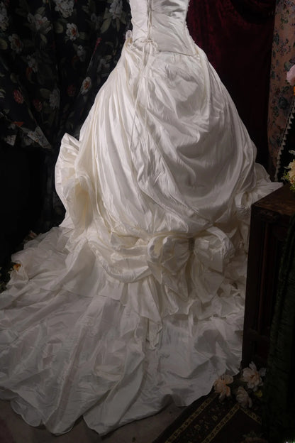 Vintage Ball Gown Strapless 2000s White With Ruffled Flower Long Autumn Winter Bridal Dress Wedding Dresses RB8373