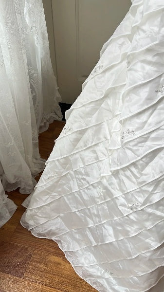 Chic Wedding Dress Mermaid Strapless White Satin With Tiered Layers Bridal Gown RC0542