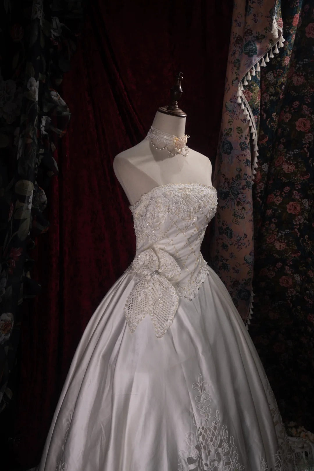 Stunning Ball Gown Strapless 2000s White With Beading Appliqued Long Autumn Winter Bridal Dress Wedding Dresses RB8376