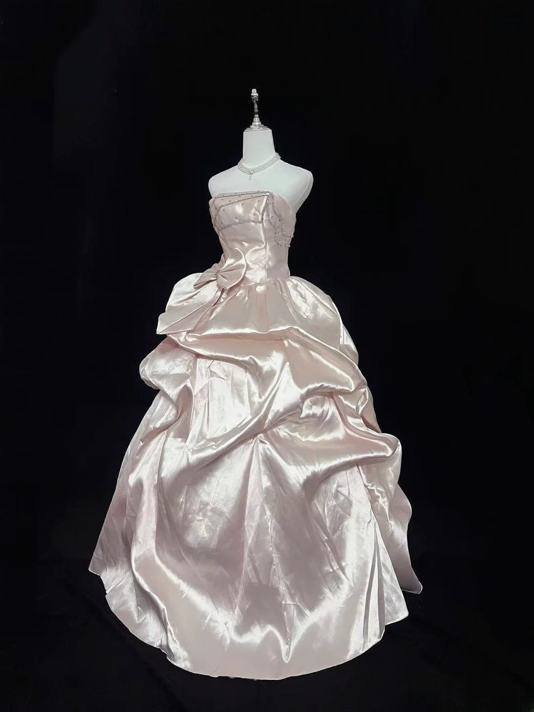 Cute Ball Gown Strapless Satin With Pink Bow Long Quince Dress Voluminous Sweet 16 Sweet Sixteen Outfits Vestido de 15 RB7582