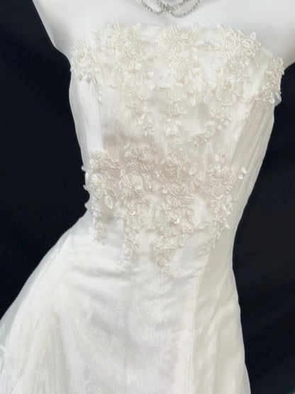 Classy Ball Gown Strapless White With Appliqued Lace Brides Gown Bridal Dress Long Poofy Wedding Dresses RB5789