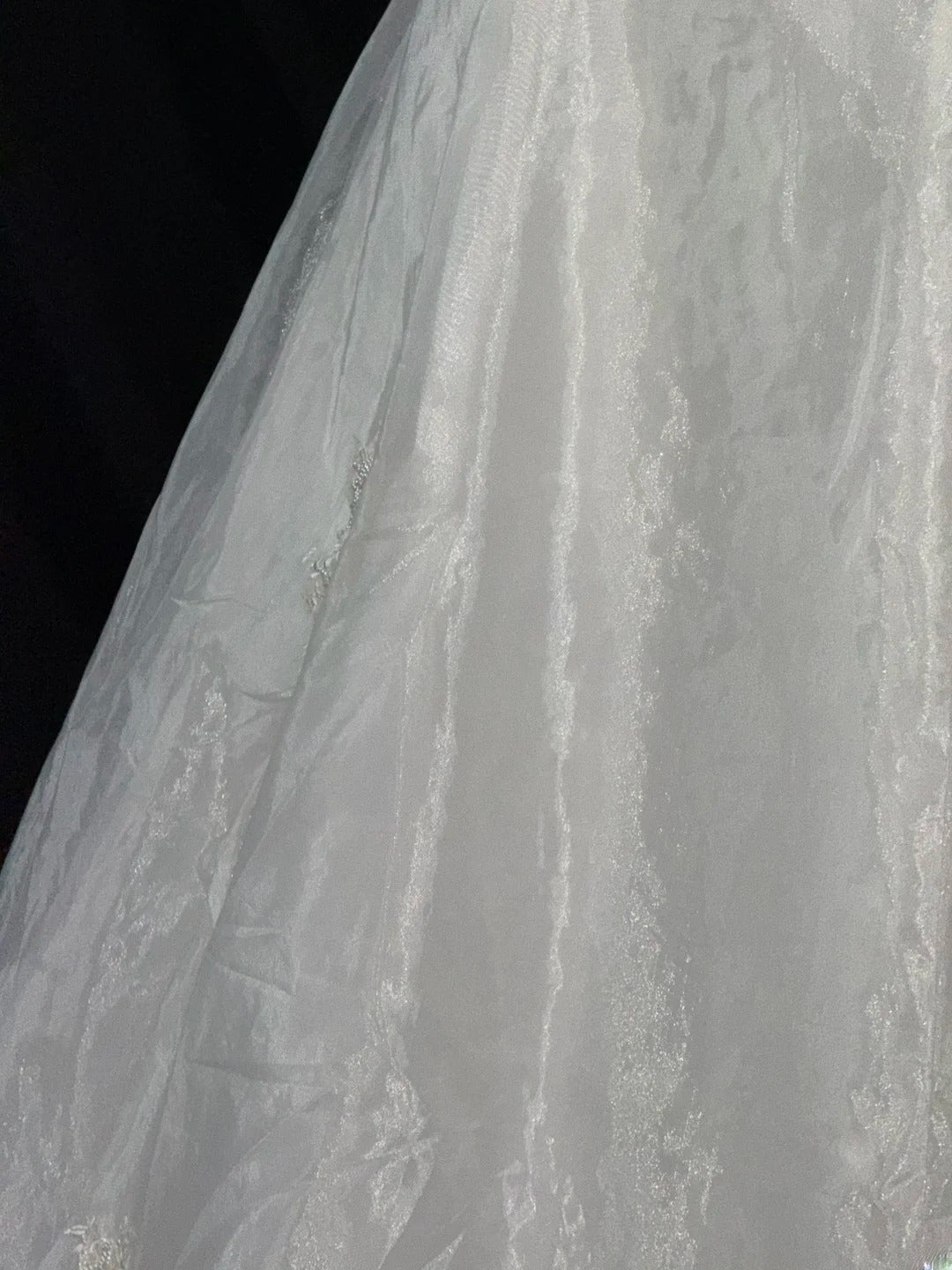 Classy Ball Gown Strapless White With Appliqued Lace Brides Gown Bridal Dress Long Poofy Wedding Dresses RB5789