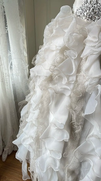 Elegant Sweet 16 Dress Long Sweetheart White Tiered Beading Ball Gown Sweet Sixteen Party Birthday Dresses RC0547