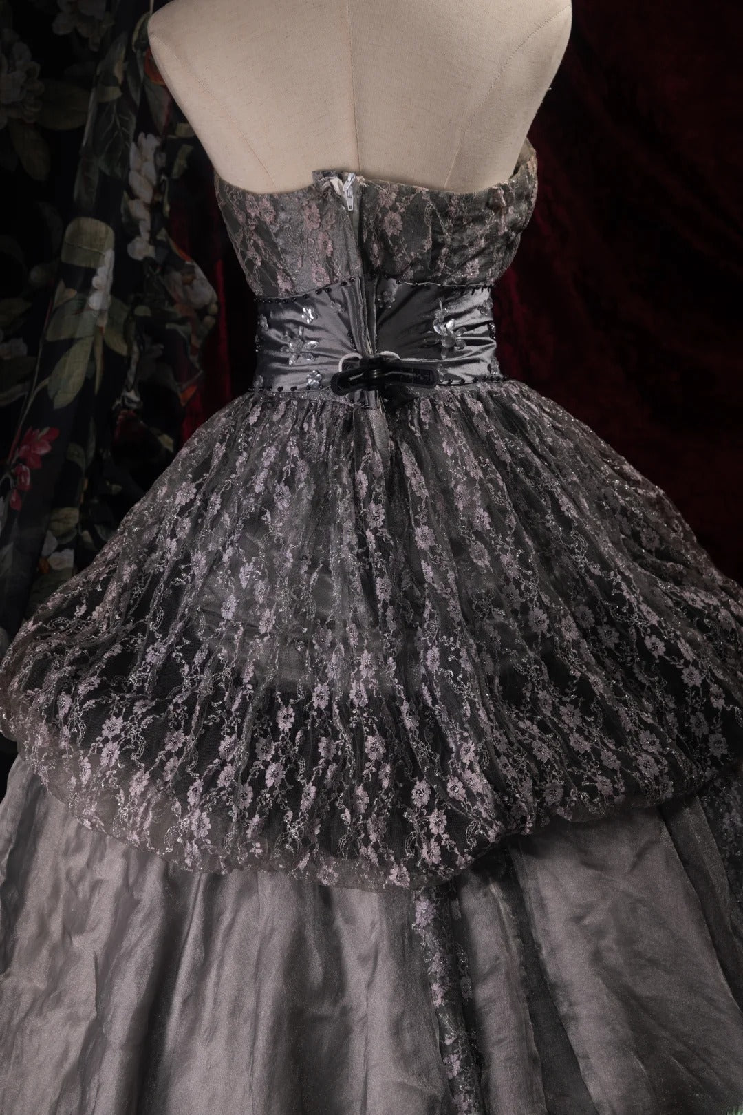 Dreamy Princess Ball Gown Formal Events Strapless Grey With Tiered Lace Quince Dress Quinceanera Dresses Birthday Outfits RB8381