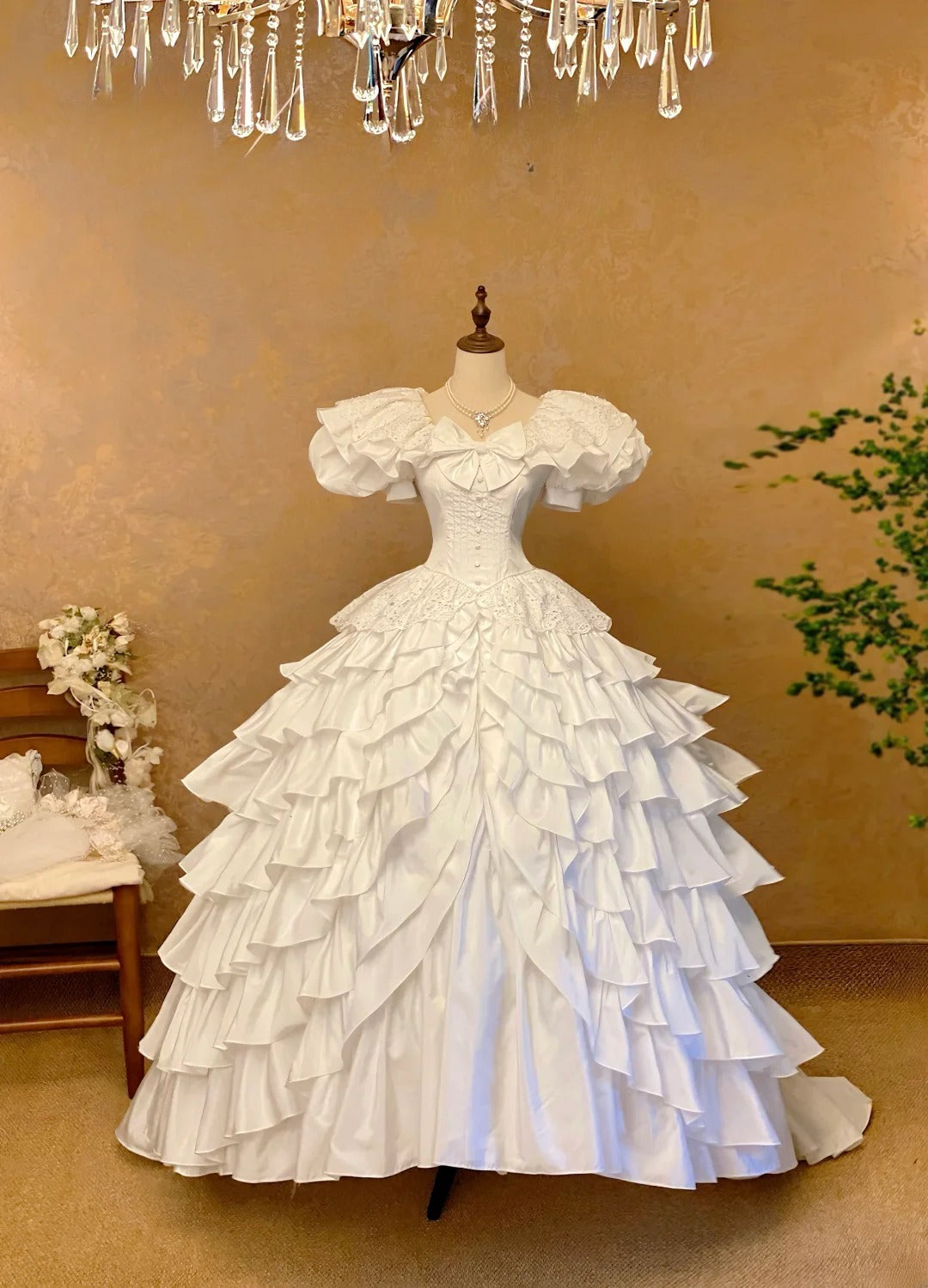 Elegant Floor Length Wedding Dress Classic White With Sleeves Tiered Layers Bridal Gown for Big Day RB9118