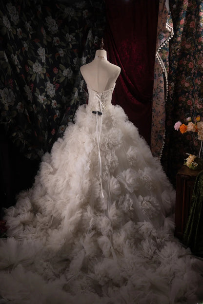 Stunning Ball Gown Sweetheart White Tulle 2000s With Flowers Long Autumn Winter Bridal Dress Wedding Dresses RB8382