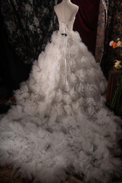 Stunning Ball Gown Sweetheart White Tulle 2000s With Flowers Long Autumn Winter Bridal Dress Wedding Dresses RB8382