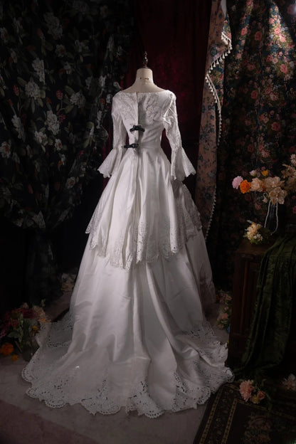 Vintage Ball Gown Square Neck Satin White 2000s With Sleeves Long Autumn Winter Bridal Dress Wedding Dresses RB8383