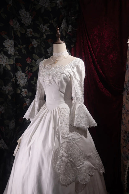 Vintage Ball Gown Square Neck Satin White 2000s With Sleeves Long Autumn Winter Bridal Dress Wedding Dresses RB8383