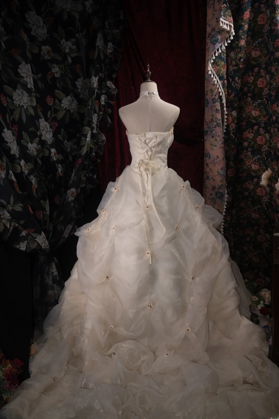 Dreamy Princess Ball Gown Formal Events Strapless Ivory With Tiered Quince Dress Quinceanera Dresses Birthday Outfits RB8384