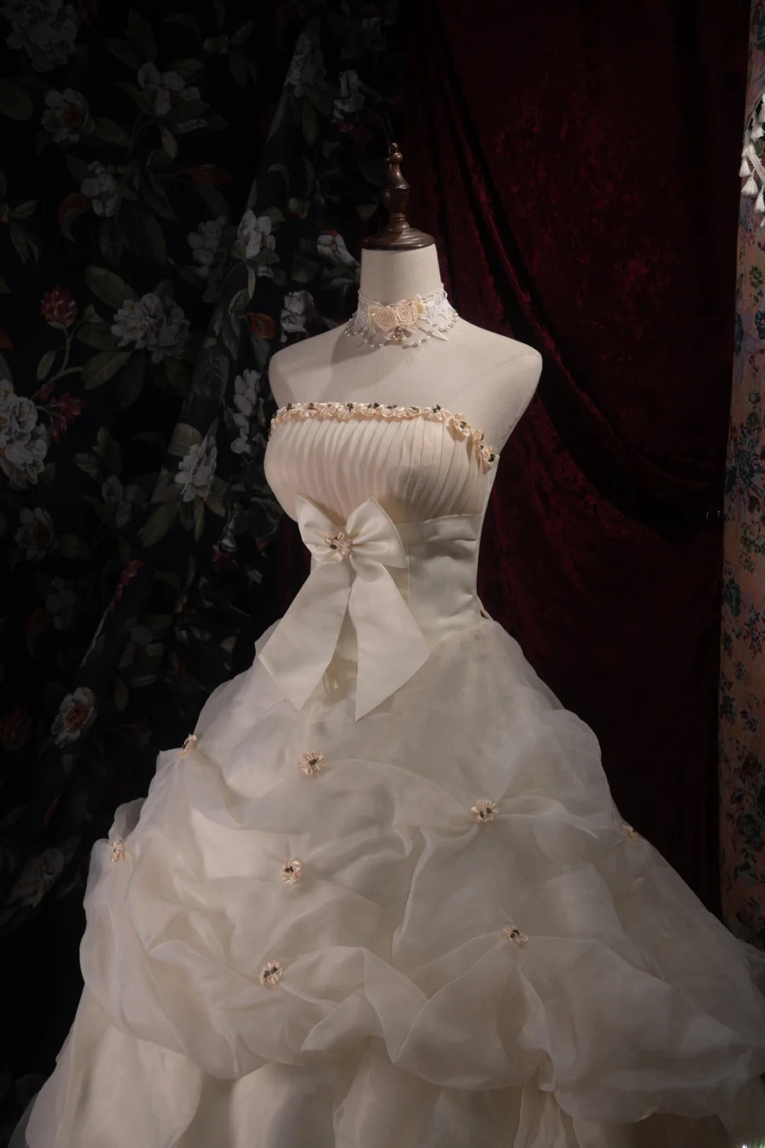 Dreamy Princess Ball Gown Formal Events Strapless Ivory With Tiered Quince Dress Quinceanera Dresses Birthday Outfits RB8384