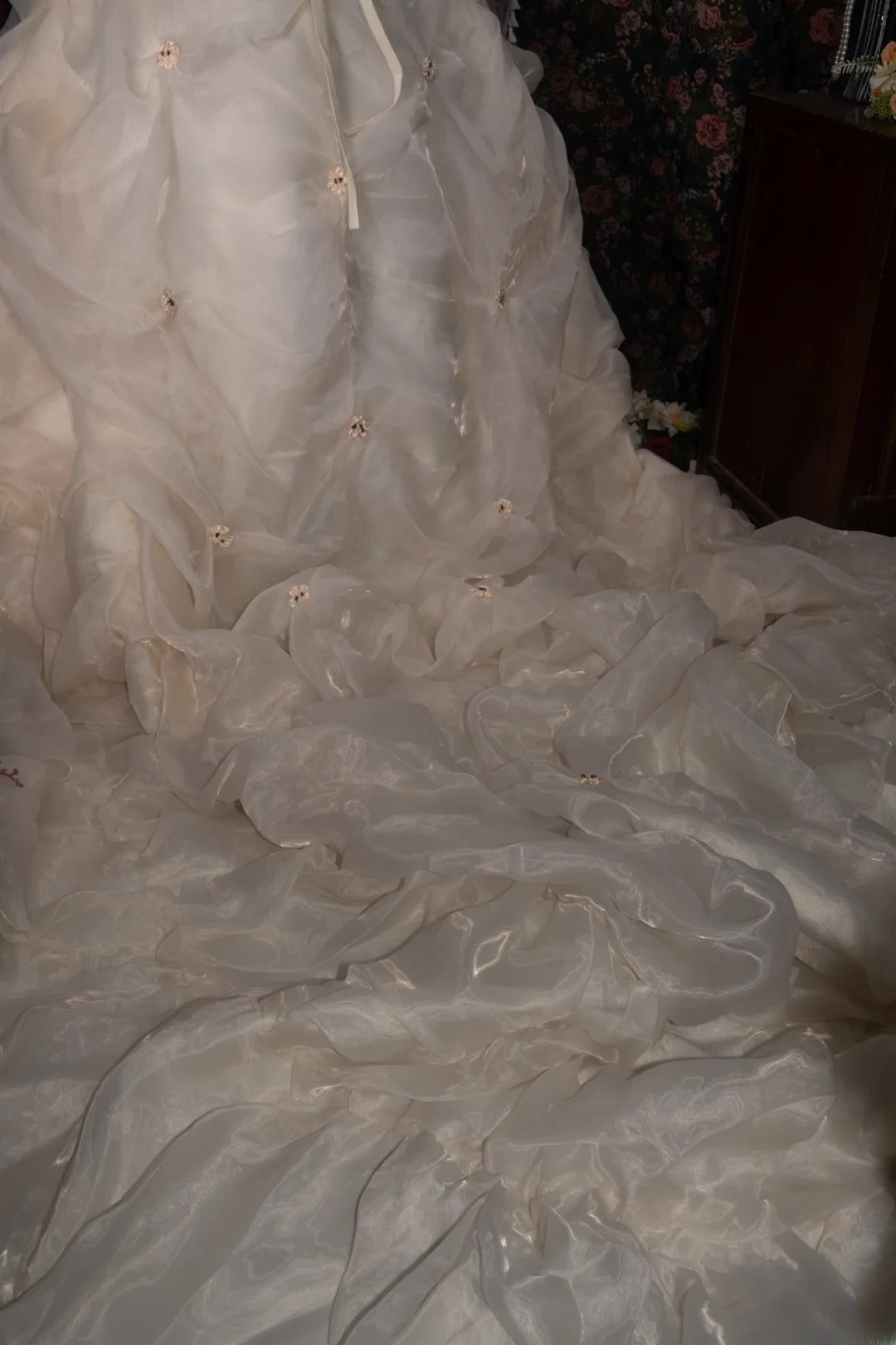 Dreamy Princess Ball Gown Formal Events Strapless Ivory With Tiered Quince Dress Quinceanera Dresses Birthday Outfits RB8384