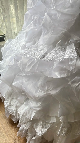 Sweet 15 Quinceanera Dress Ball Gown Strapless White With Tiered Beading Long 15th Birthday Gown RC0554