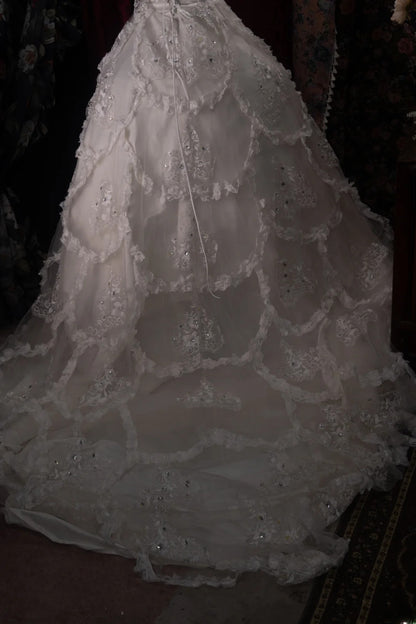 Beautiful Ball Gown Sweetheart Tulle Satin White 2000s Long Autumn Winter Bridal Dress Wedding Dresses RB8387