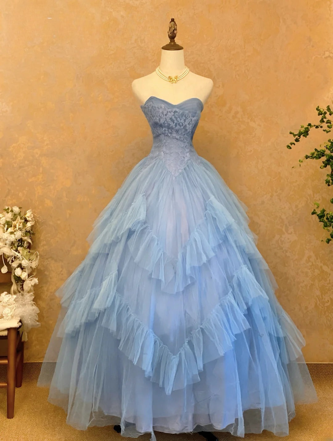 Elegant Ball Gown Sweetheart Blue Lace Prom Dress Floor Length For Women Evening Party Gown RB9127