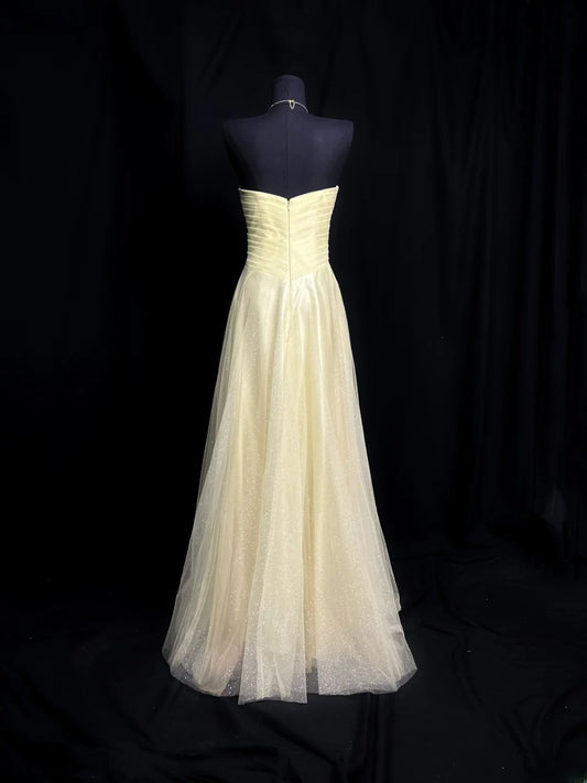 Chic Prom Dresses A line Sweetheart Light Yellow Tulle Sleeveless Long Formal Outfits RB6000