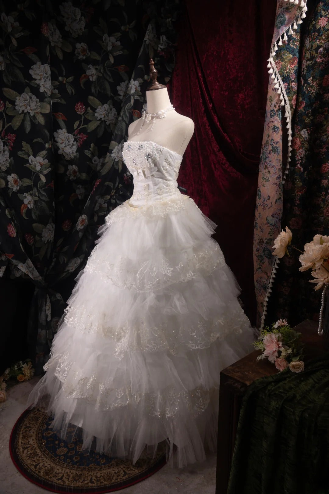 Dreamy Princess Ball Gown Formal Events Strapless White Tulle With Beaded Quince Dress Quinceanera Dresses Birthday Outfits RB8474