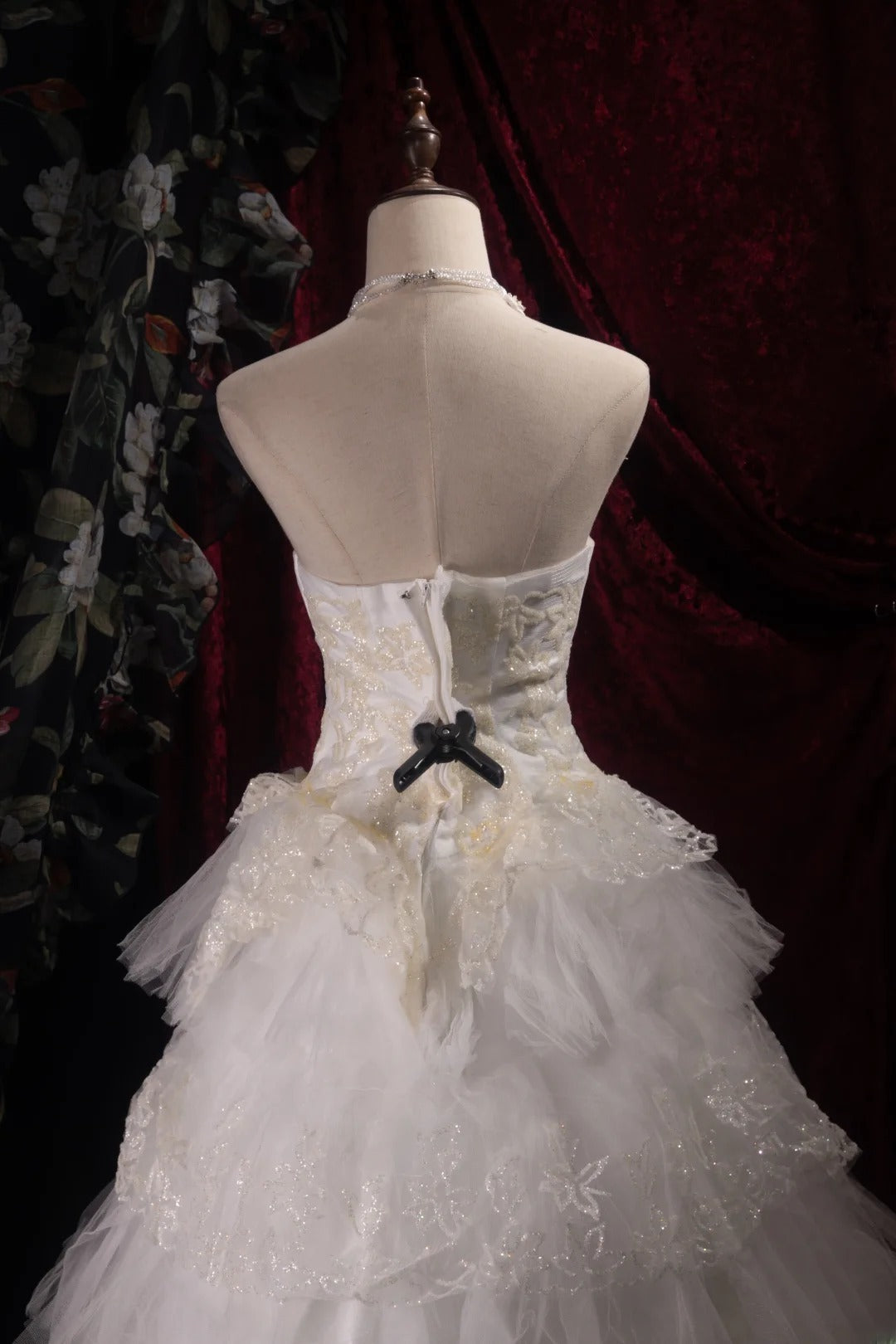 Dreamy Princess Ball Gown Formal Events Strapless White Tulle With Beaded Quince Dress Quinceanera Dresses Birthday Outfits RB8474