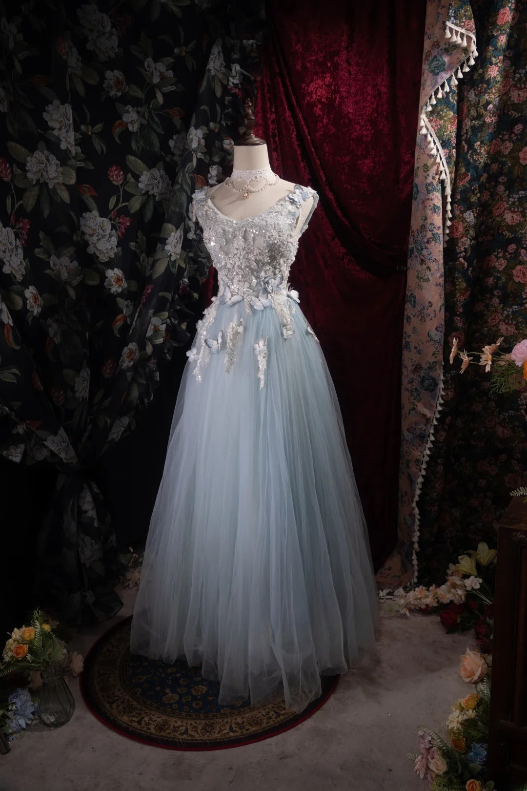 Modest A line V Neck Light Blue Tulle With Appliqued School Dances Prom Dresses 8th Grade Formal Outfits Evening Gown RB8475
