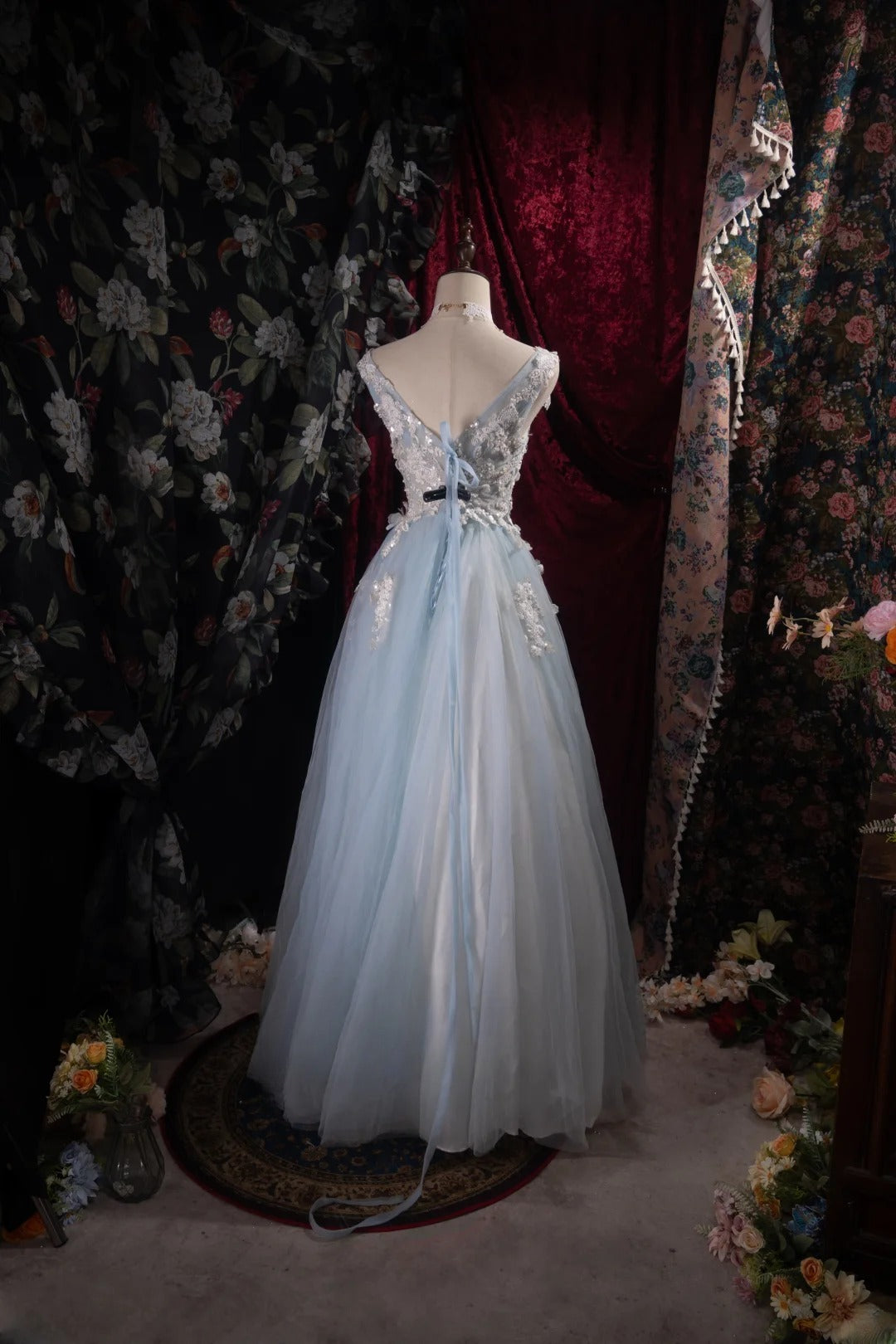 Modest A line V Neck Light Blue Tulle With Appliqued School Dances Prom Dresses 8th Grade Formal Outfits Evening Gown RB8475
