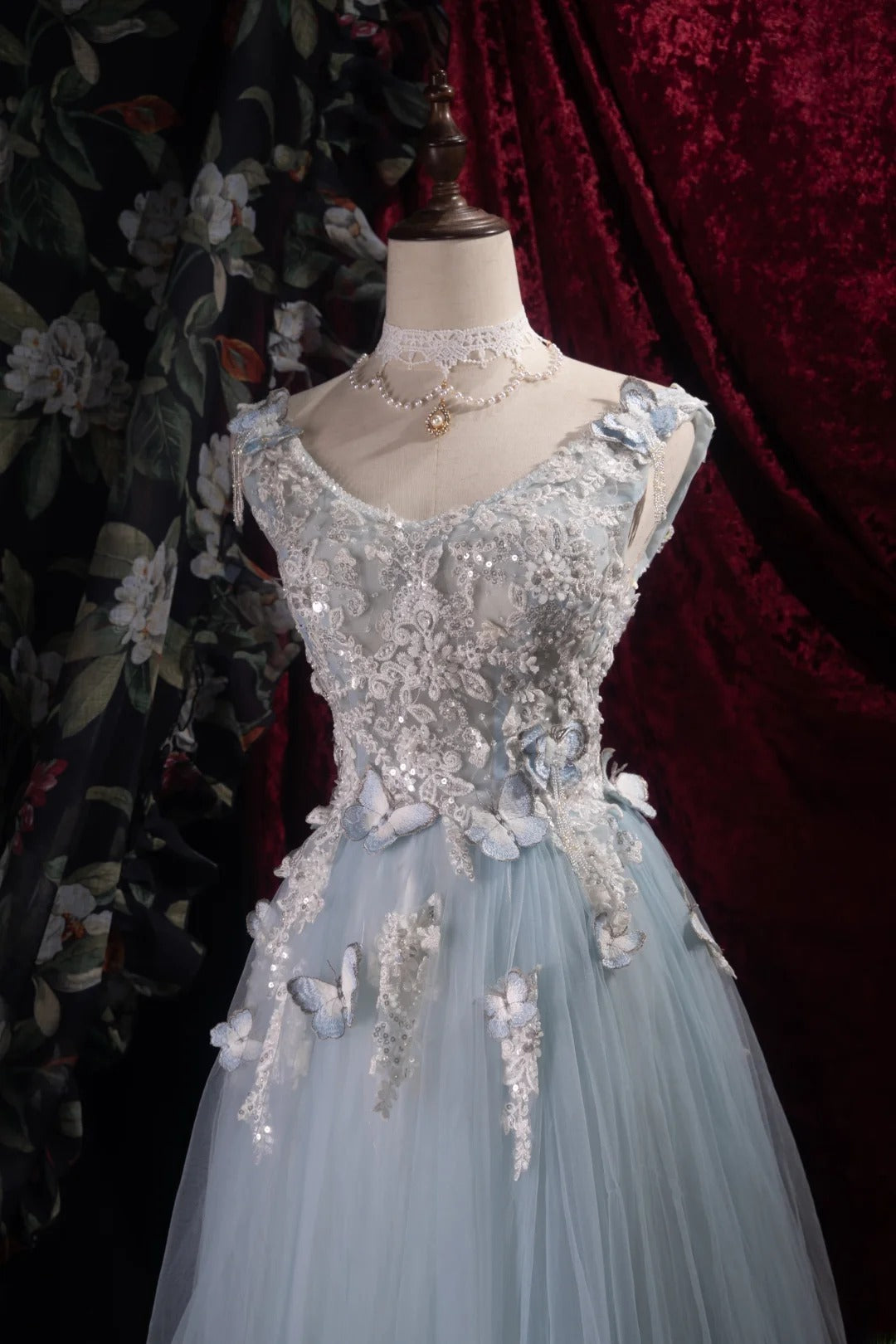 Modest A line V Neck Light Blue Tulle With Appliqued School Dances Prom Dresses 8th Grade Formal Outfits Evening Gown RB8475