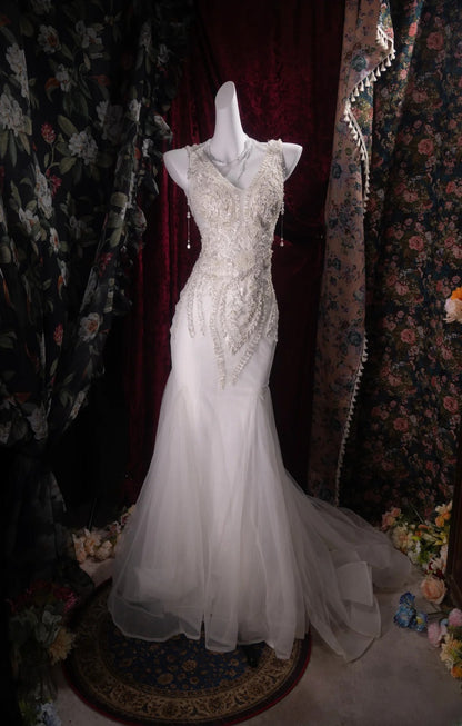 Stunning Mermaid V Neck 2000s White With Appliqued Corset Fitted Back Long Autumn Winter Bridal Dress Wedding Dresses RB8477