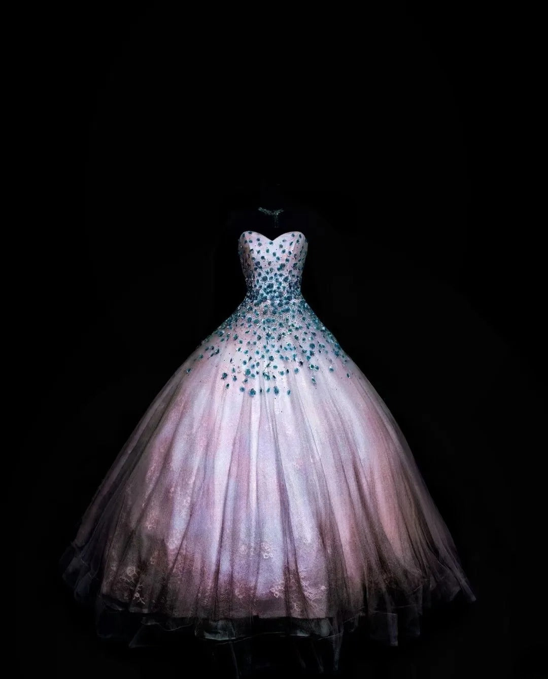 Ball Gown Sweetheart Pink Tulle Long Quinceanera Dresses With Blue Crystals For Sweet 15 15 Anos Celebration Birthday Formal Gown RB8858