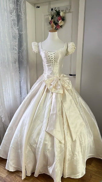 Chic Wedding Dress Ball Gown Square Neck Ivory Satin With Short Sleeves Long Bridal Gown RC0568