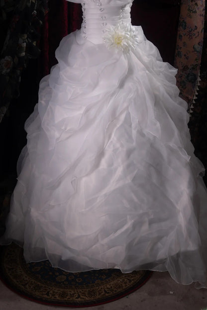 Stunning Ball Gown Strapless Beaded 2000s White With Cape Button Fitted Long Autumn Winter Bridal Dress Wedding Dresses RB8484