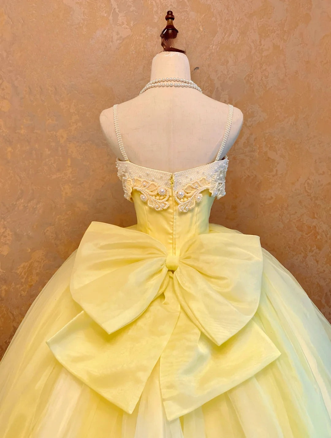Quinceanera Dress Yellow Spaghetti Straps With Bow Pearls With Train Ball Gown Sweet 15 15th Birthday Gown RB9140