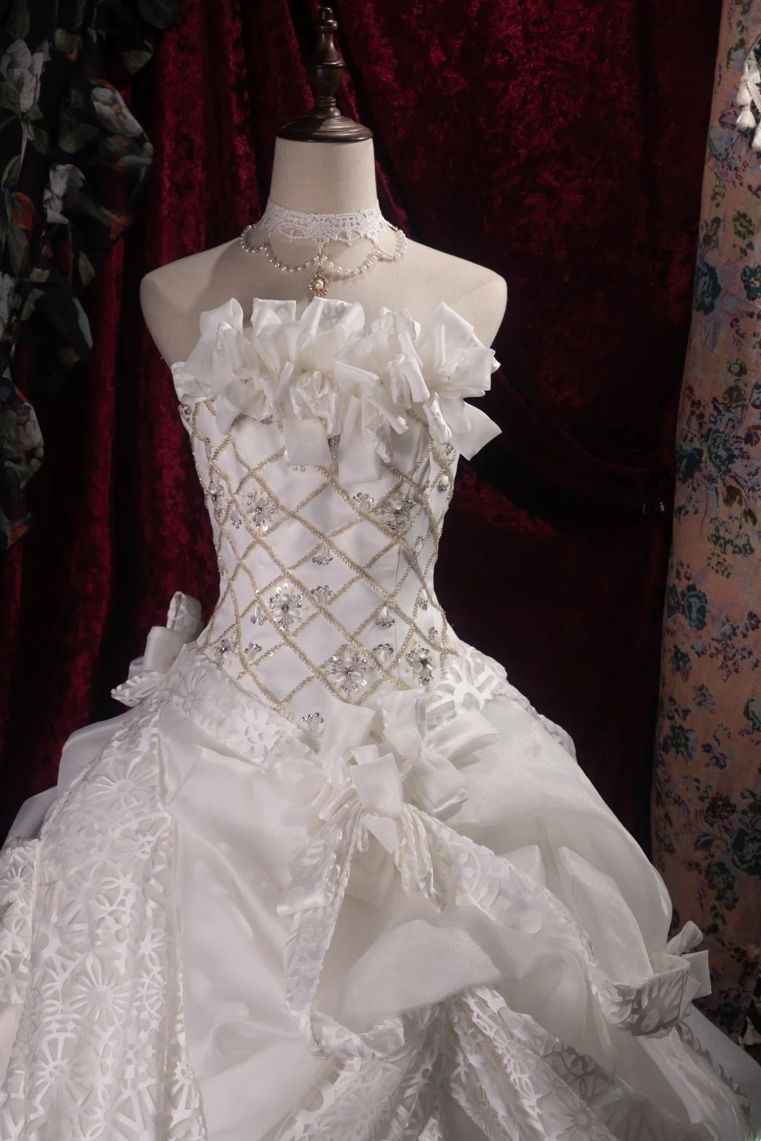 Beautiful Ball Gown Strapless White Lace 2000s With Corset Fitted Long Autumn Winter Bridal Dress Wedding Dresses RB8489