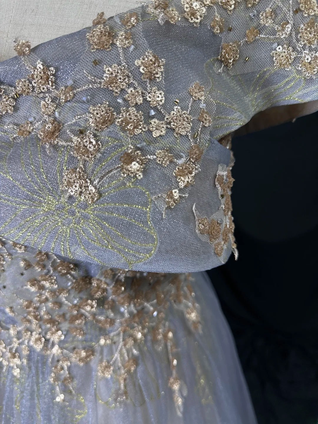 Modest Prom Dresses A Line Off The Shoulder Gold Lace With Sleeves Sequin Long Formal Outfits RB6020