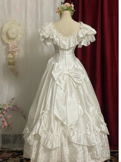 Elegant Floor Length Wedding Dress Classic White Ball Gown V Neck With Sleeves Bridal Gown for Big Day RB9147