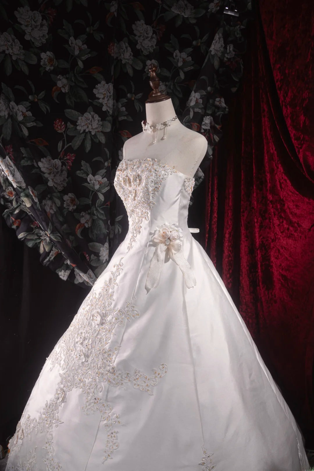 Vintage Ball Gown Strapless White Satin 2000s With Appliqued Long Autumn Winter Bridal Dress Wedding Dresses RB8501