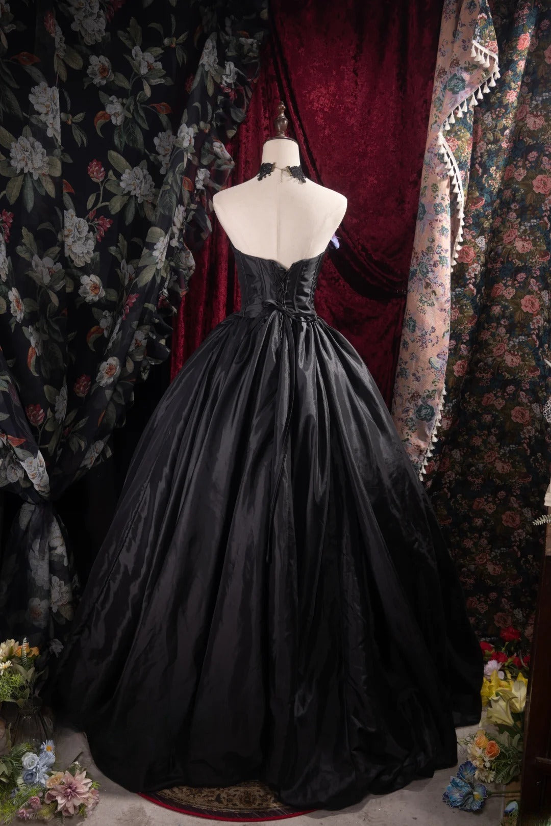 Dreamy Ball Gown Formal Events Strapless Black Satin With Flowers Quince Dress Quinceanera Dresses Birthday Outfits RB8506