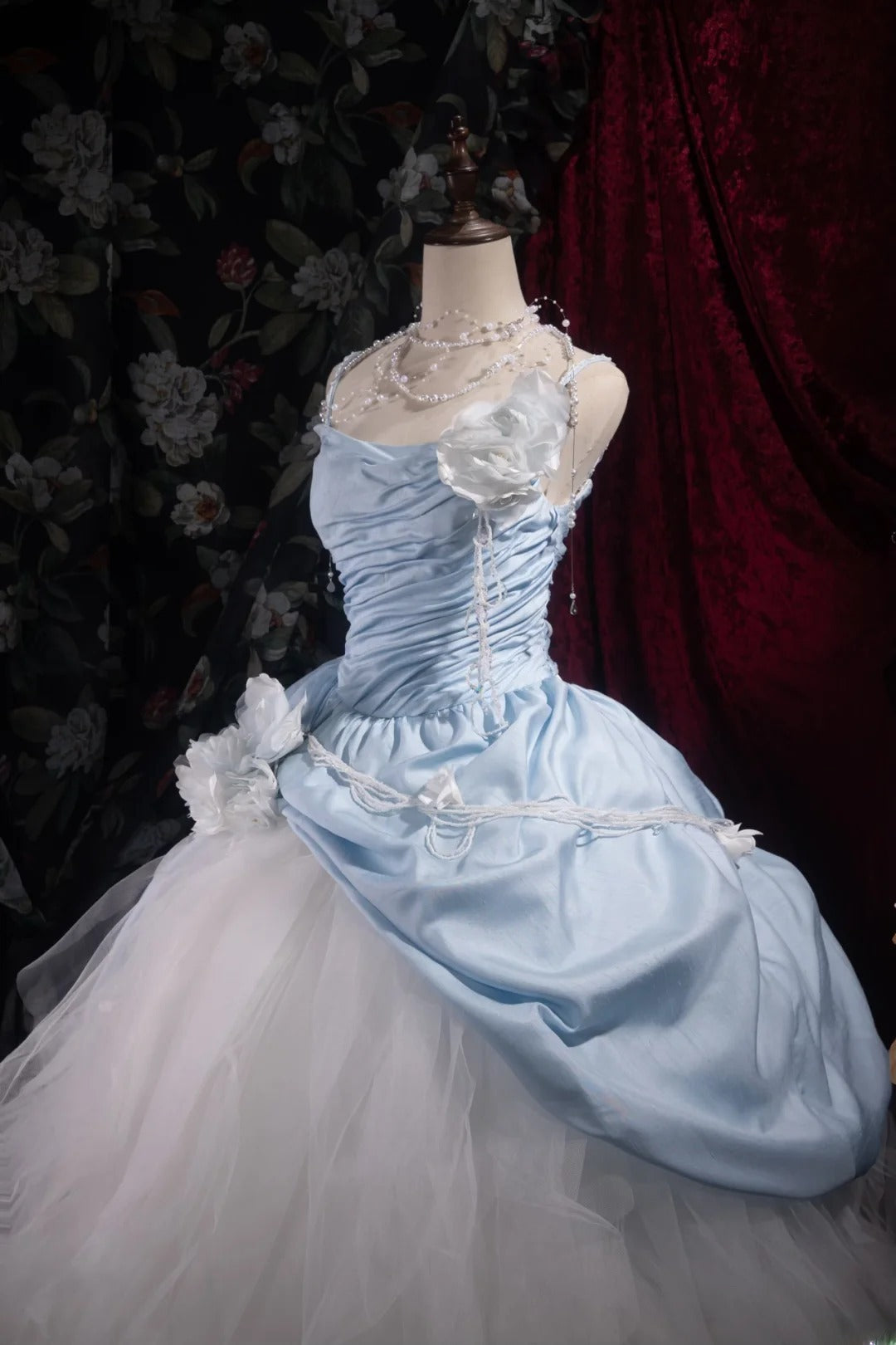 Chic Ball Gown Spaghetti Straps White Tulle Blue Long With Flower Tiered Quince Dress inspo Party Gowns Sweet 16 Outfits RB8507
