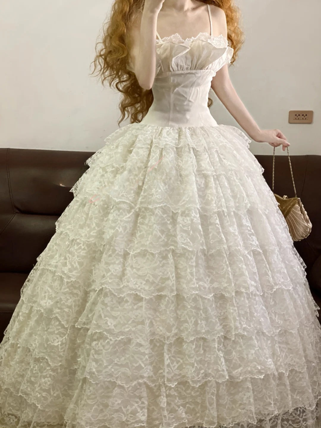 Elegant Floor Length Wedding Dress Classic Ball Gown Spaghetti Straps White Bridal Gown for Big Day RB9165