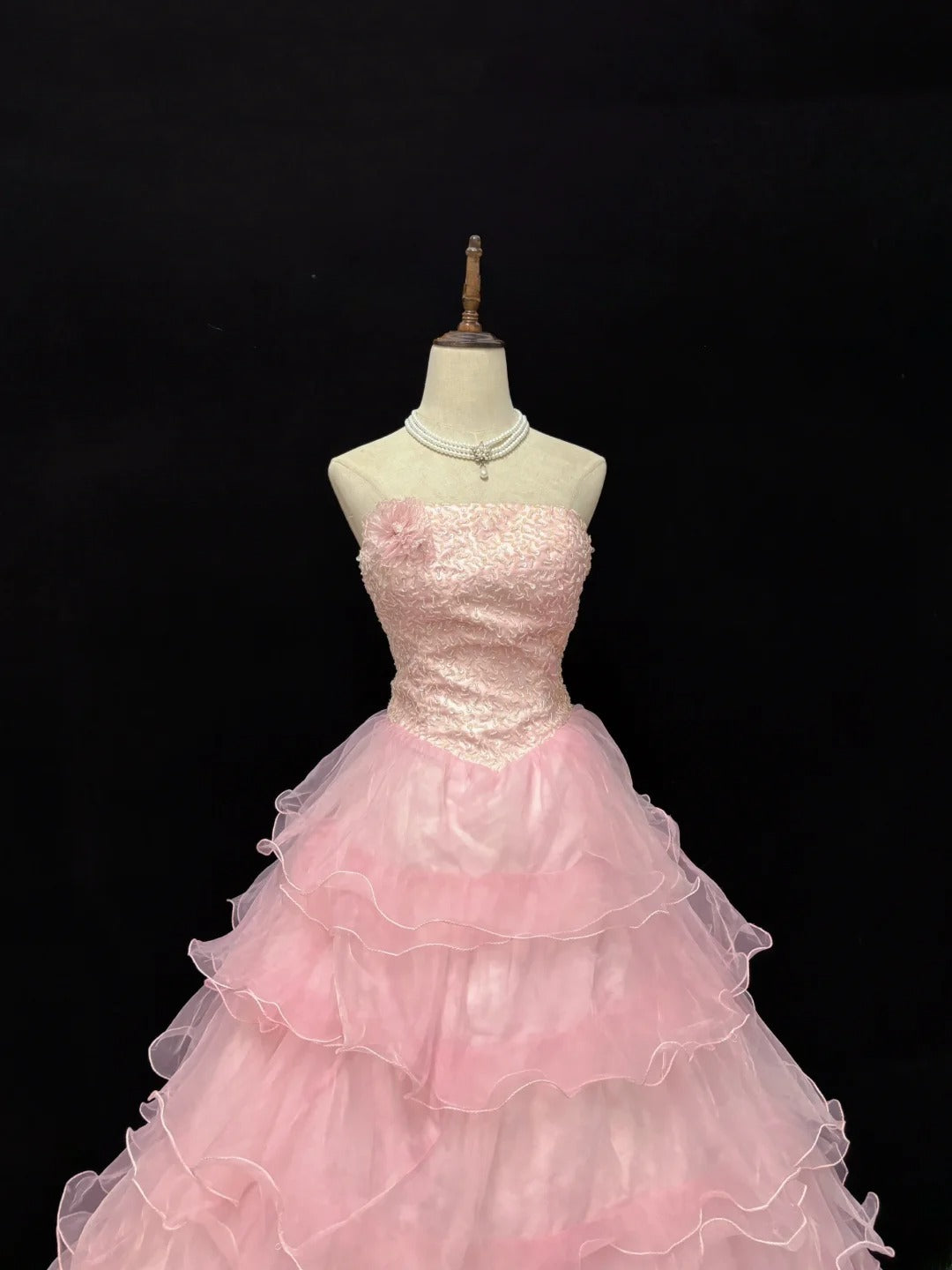Elegant Ball Gowns Strapless Pink Poofy Long With Tiered Layers Tulle Quince Dress Sweet 16 Ideas Quinceanera Dresses Vestidos De 15 anos RB7647