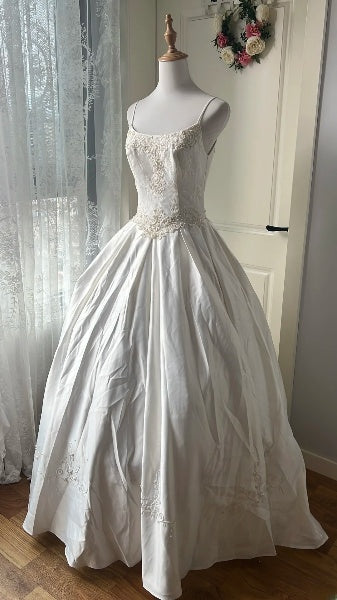 Sweet 15 Quinceanera Dress Ball Gown Spaghetti Straps Satin With Lace Long 15th Birthday Outfits RC0597