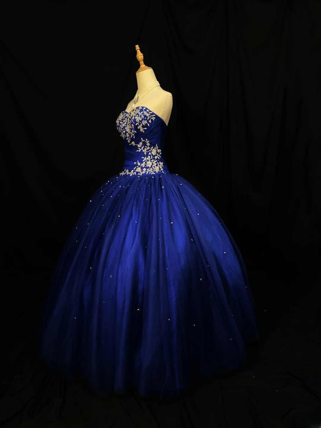 Pretty Ball Gown Sweetheart Royal Blue Tulle With Appliqued Corset Fitted Long 15 Quinceanera Dresses Photo Ideas Formal Outfit RB6113